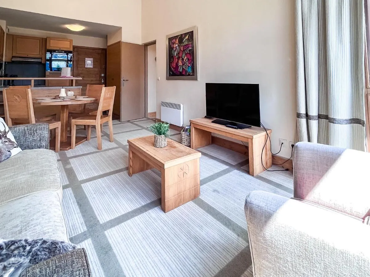 Bright, Spacious South-Facing 1-Bedroom Apartment Флен