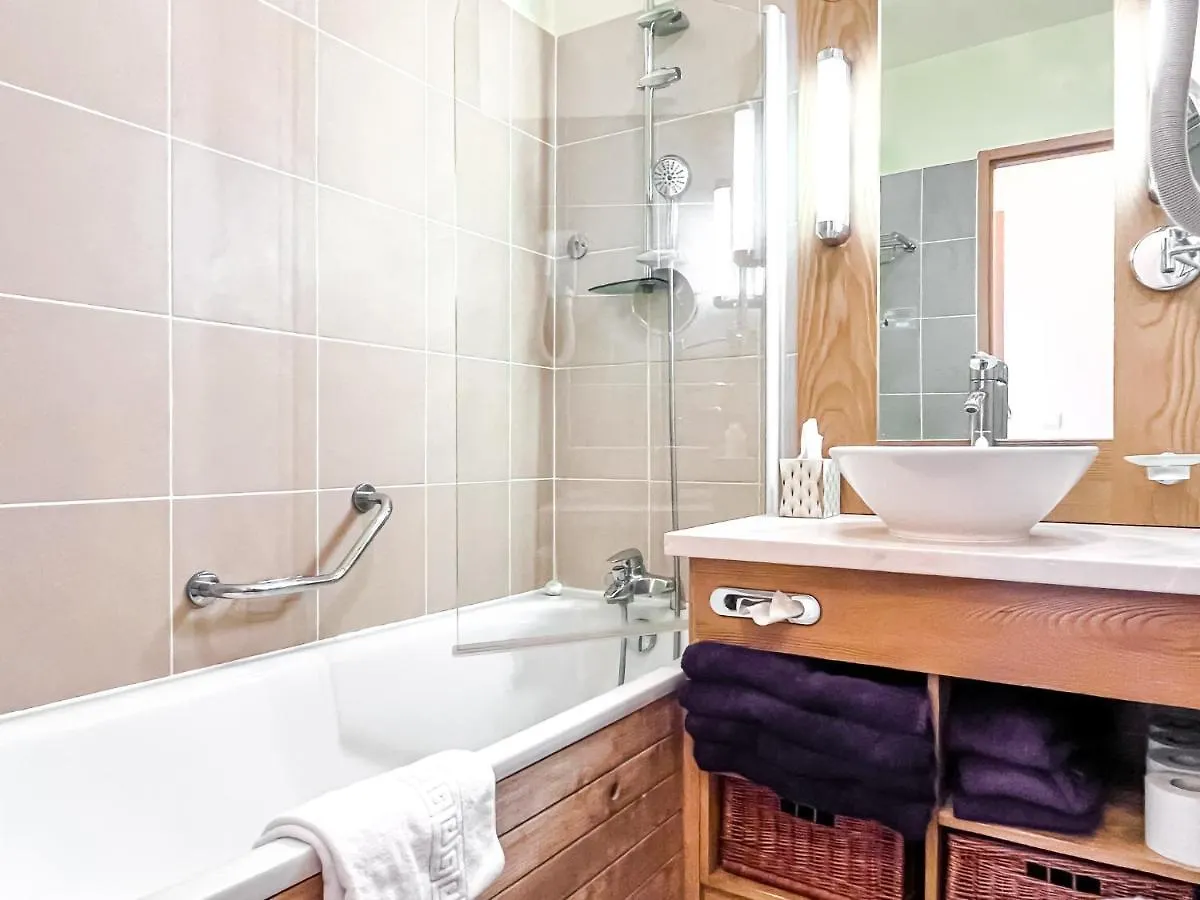 Bright, Spacious South-Facing 1-Bedroom Apartment Флен