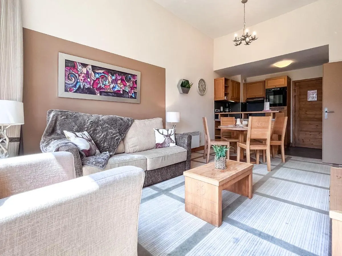 Bright, Spacious South-Facing 1-Bedroom Apartment Флен